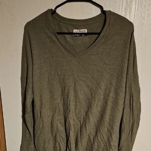 Magellan Outdoors Men's Green V-Neck Sweater